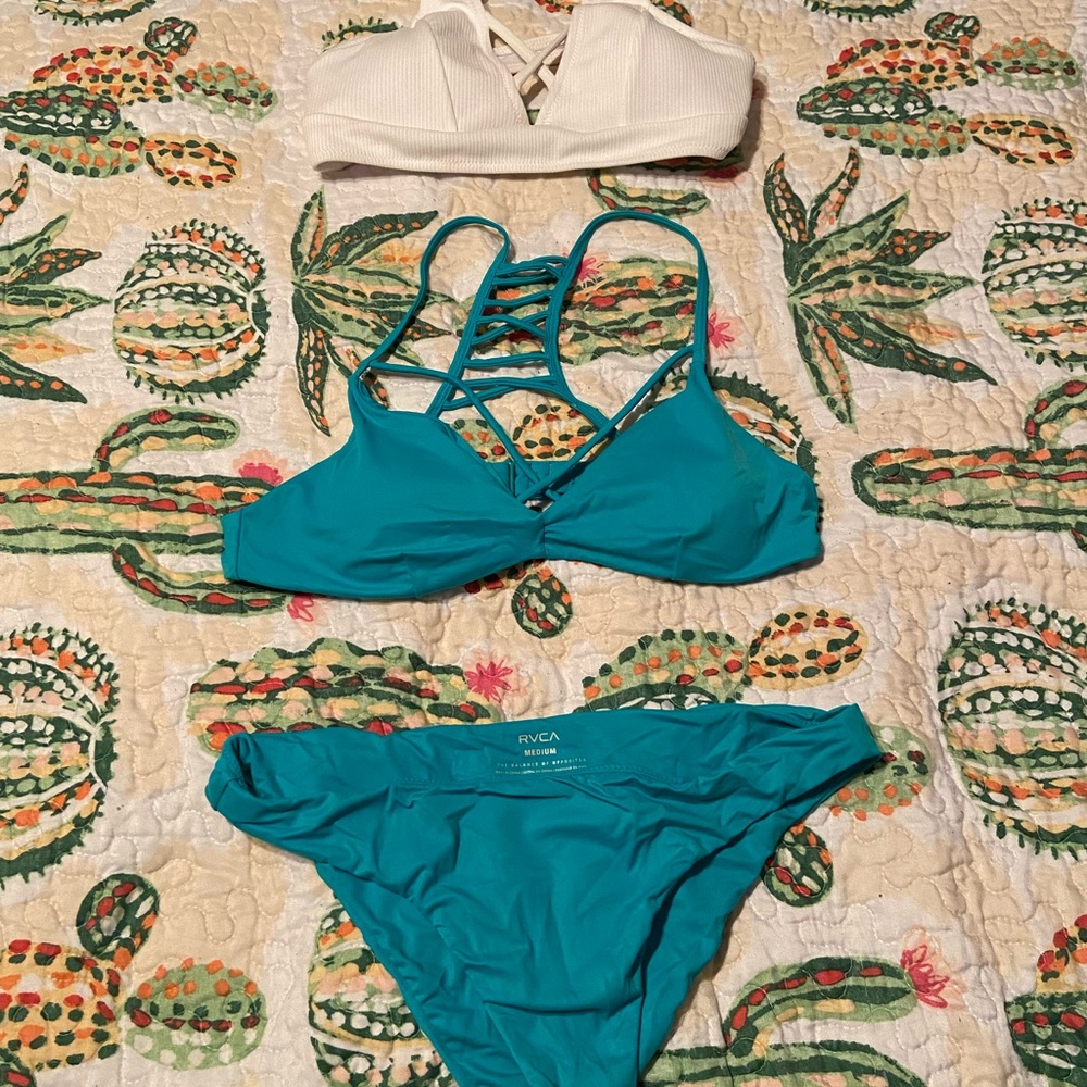 Womens teal RVCA swim suit never worn and a white cupshe swim top
